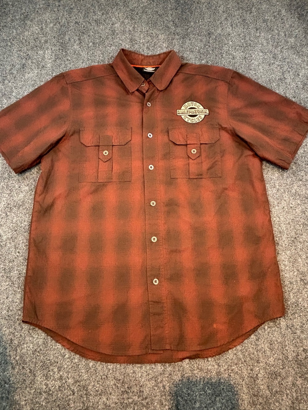 Harley Davidson short sleeve button up men’s Large.